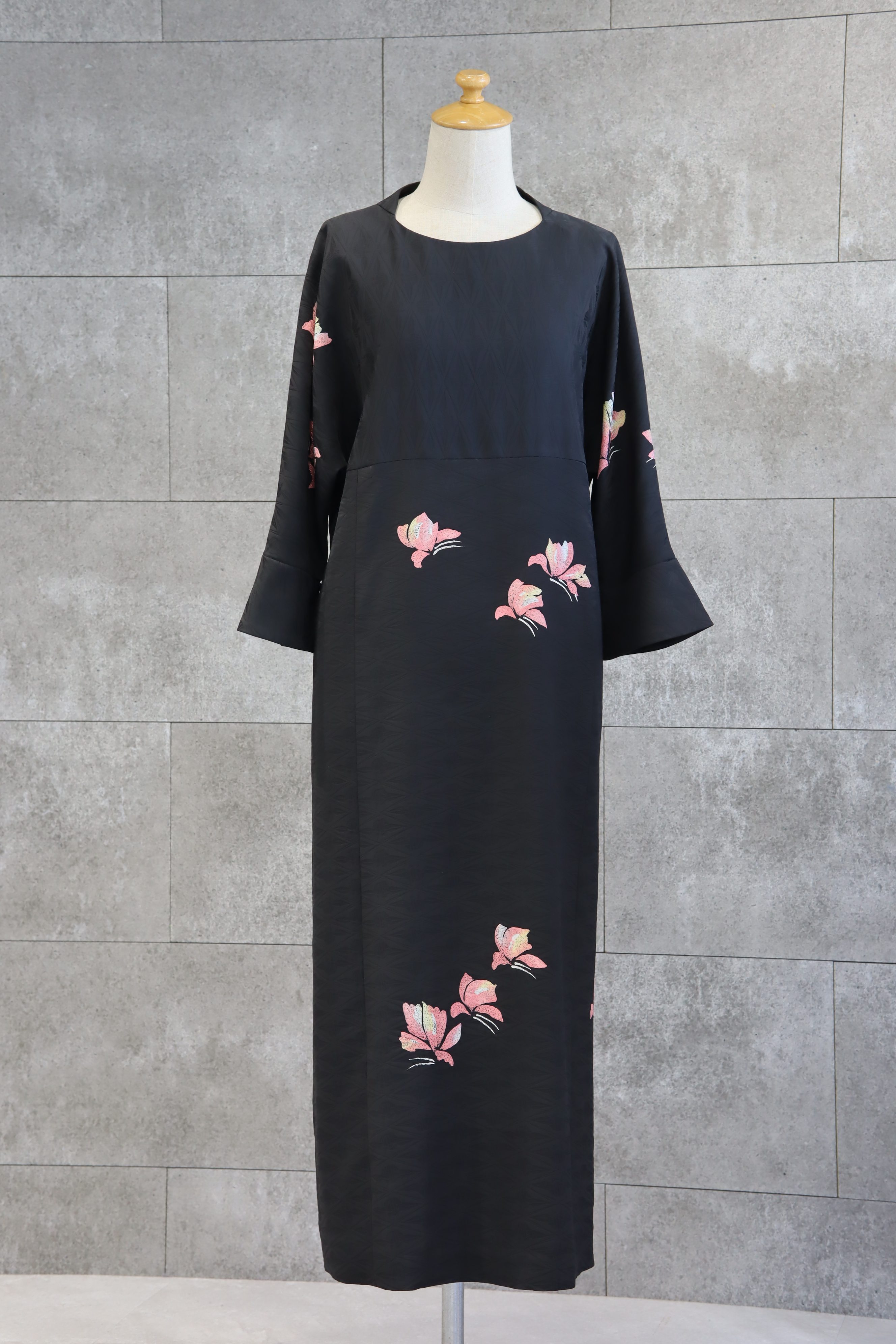 Ｓ様（北海道）黒絵羽織からドレス | 着物リメイク服オーダーの蔵風香 